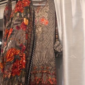 Pakistani Indian Fawn Lawn Suit with shawl Medium